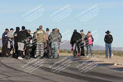 media/Jan-15-2026-Racers Edge (Thu) [[dfebeb70ab]]/1-Around the Pits-Track Walk/